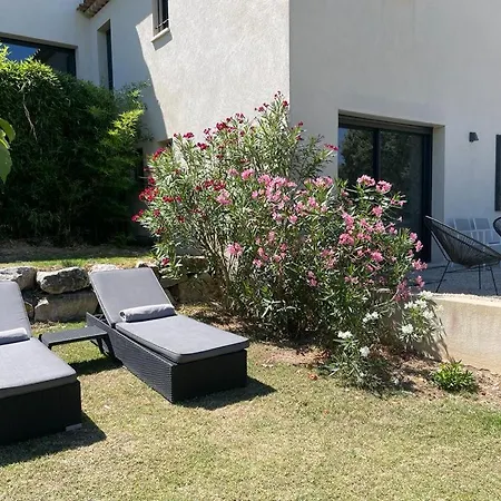 Ferienwohnung Le Jardin De Vaumartin Meyrargues Exterior foto